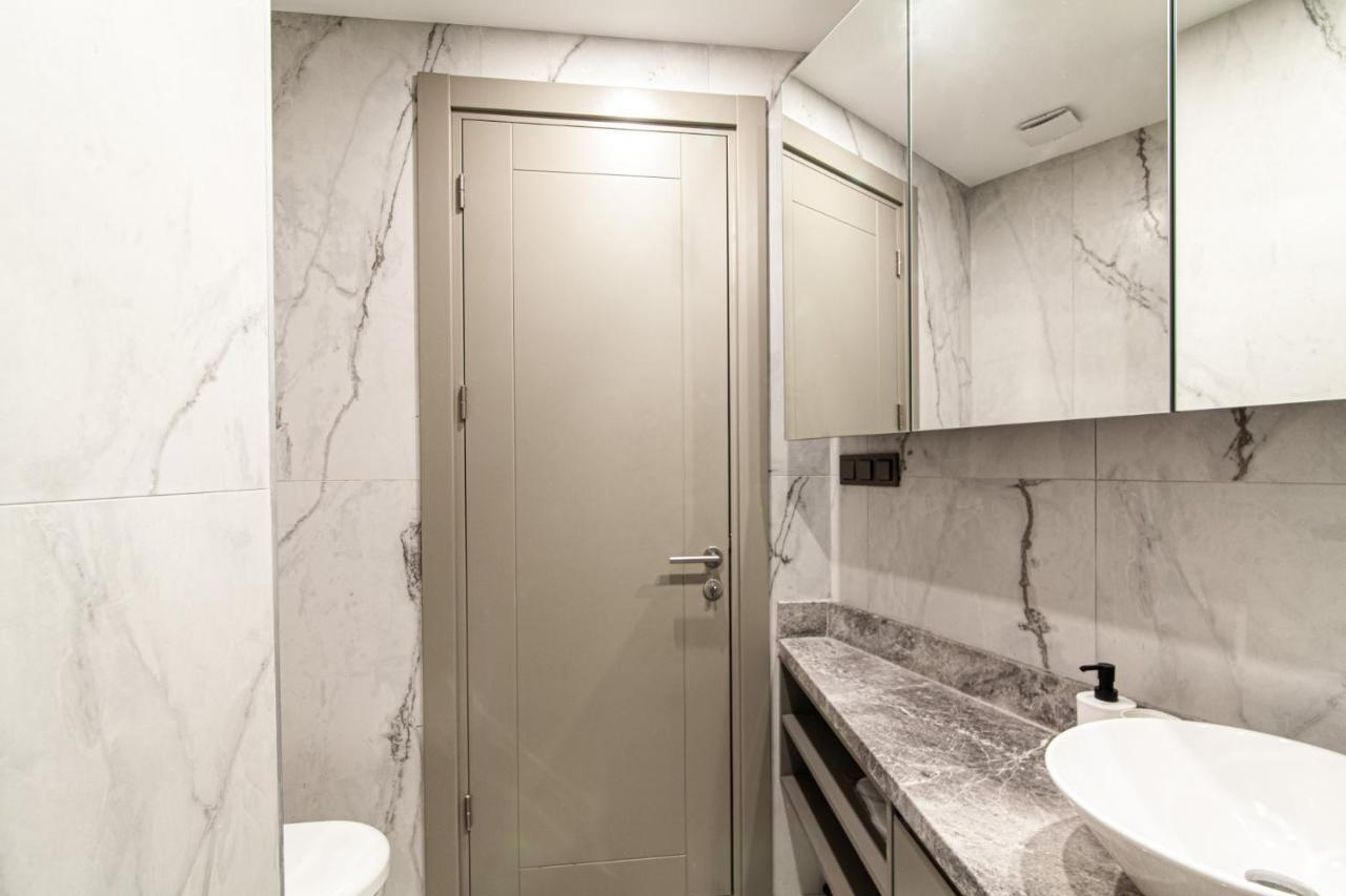Flat With Panoramic Bosphorus View In Cihangir Istambul Extérieur photo